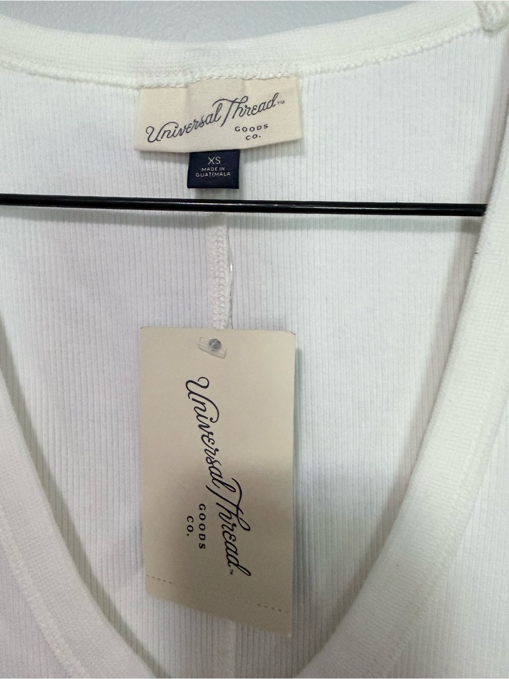 NWT Universal Thread Women's White Ribbed Scoop Neck Tank - Picture 3 of 5